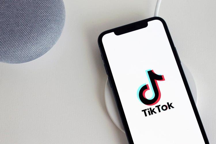Tiktok Retro Home Technology Videos, Nostalgic Innovation 